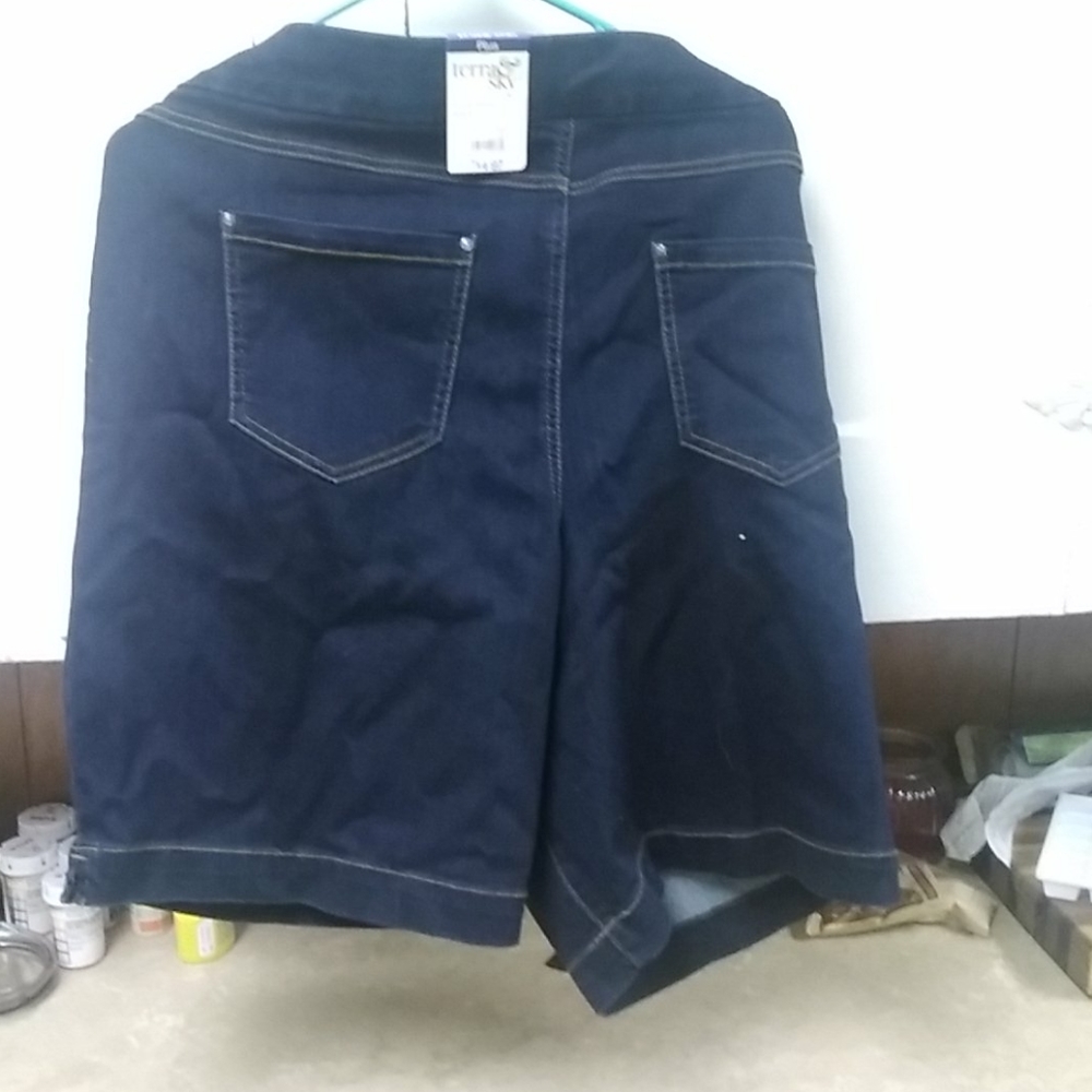 Women shorts
